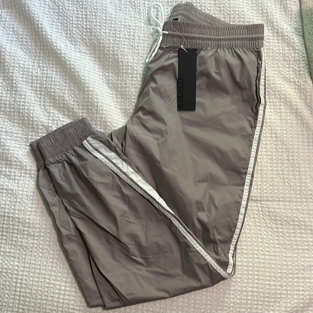 NEW WITH TAGS!! Mono B lightweight joggers! Size Large